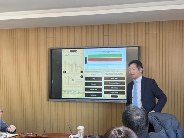 香港大学李忠庆教授应邀为今晚六合彩开奖结果
师生作学术讲座